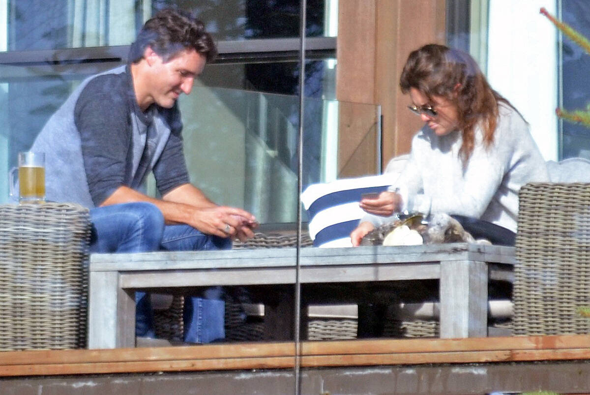 Prime Minister Justin Trudeau and wife Sophie Grégoire Trudeau vacationing at a beachfront property in Tofino on Sept. 30. (Nora O’Malley photo)