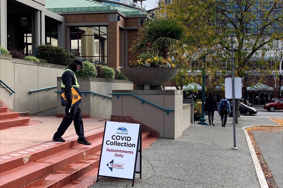 COVID-19 vaccine clinic at the Victoria Conference Centre is being used for virus testing appointments, Oct. 6, 2021. (Tom Fletcher/Black Press Media)