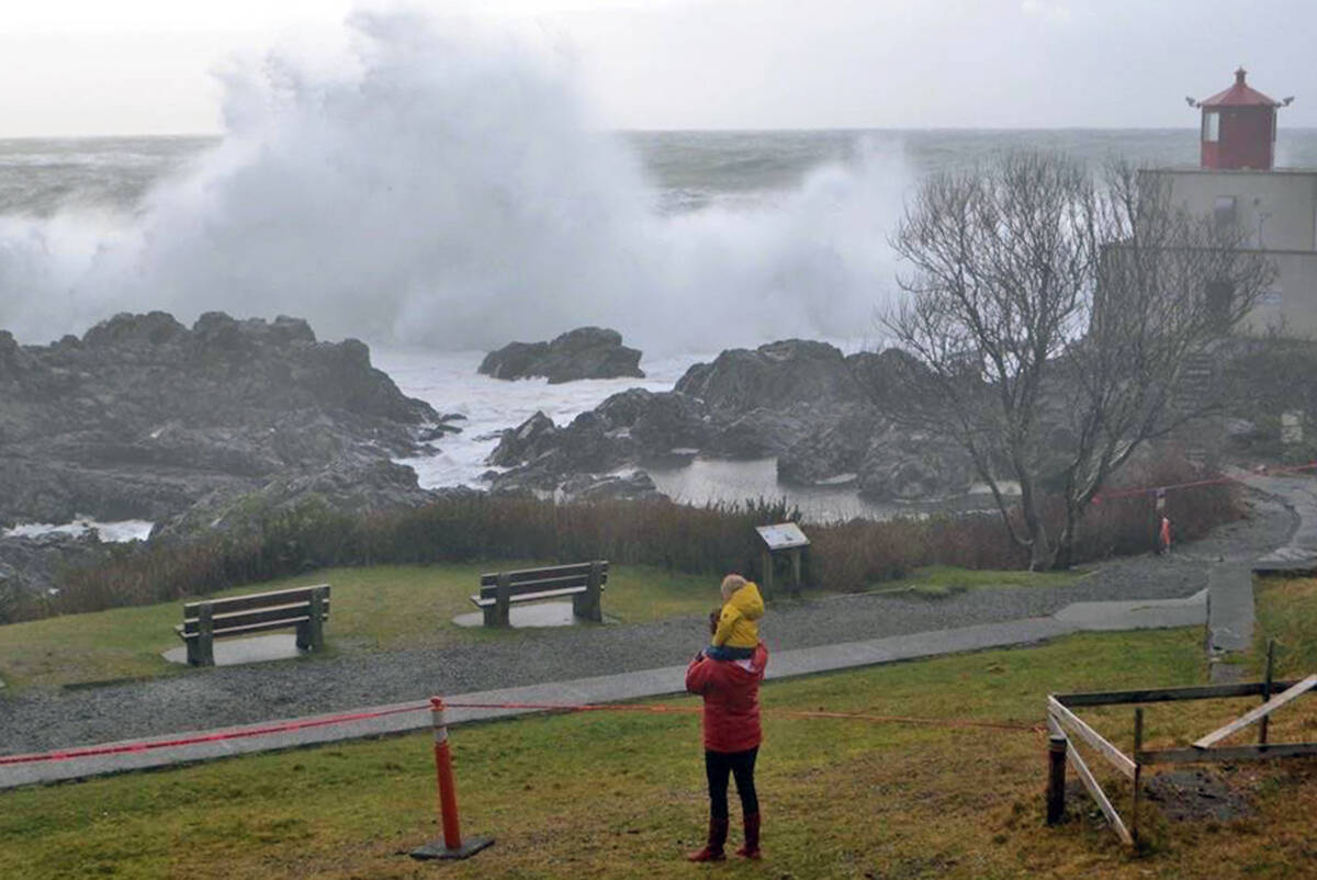 Storm watchers take in the waves off Ucluelet. (Westerly file photo)