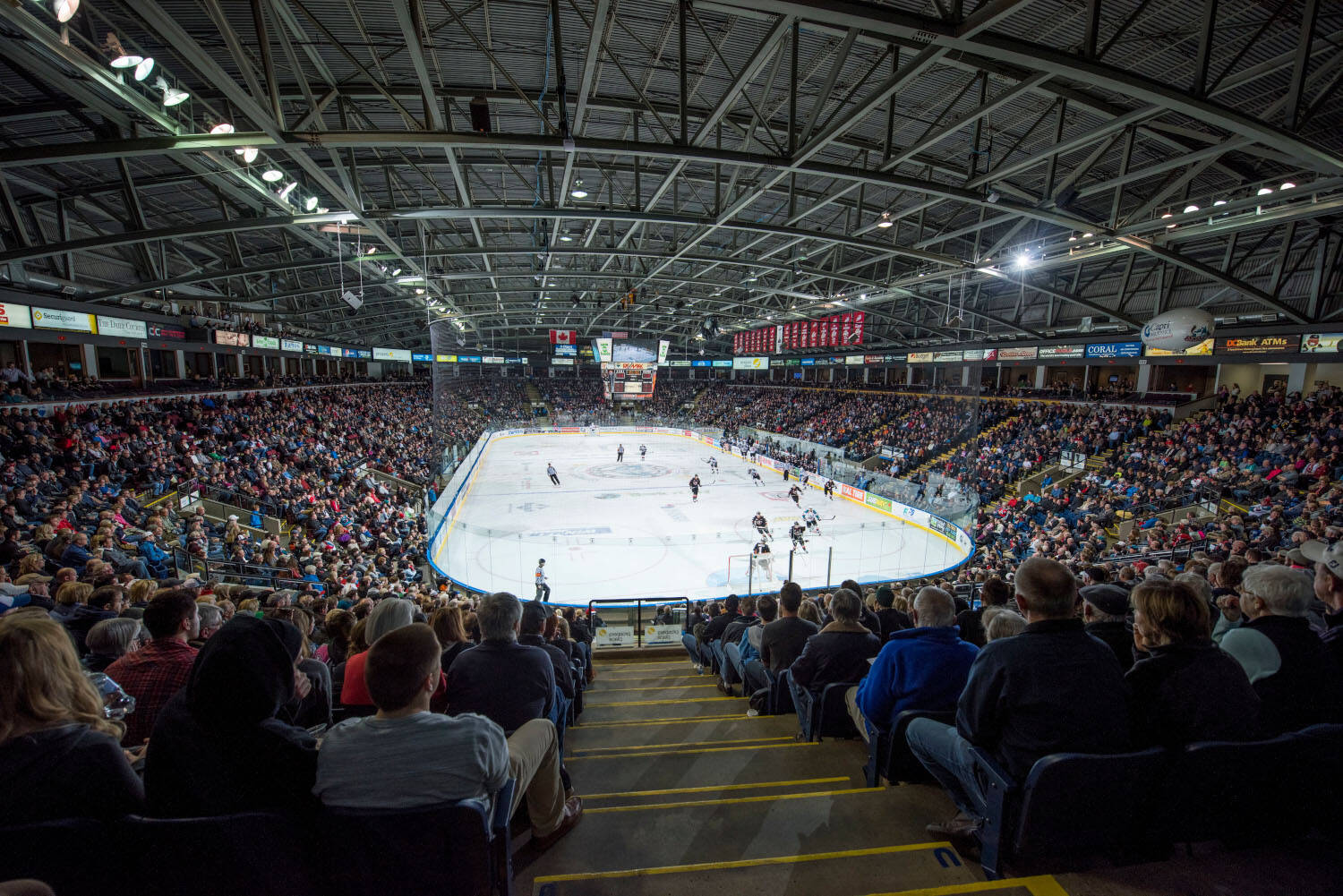 The Kelowna Rockets fill the arena against the Calgary Hitmen on February 28, 2015, at Prospera Place in Kelowna. (Marissa Baecker/Shoot the Breeze)