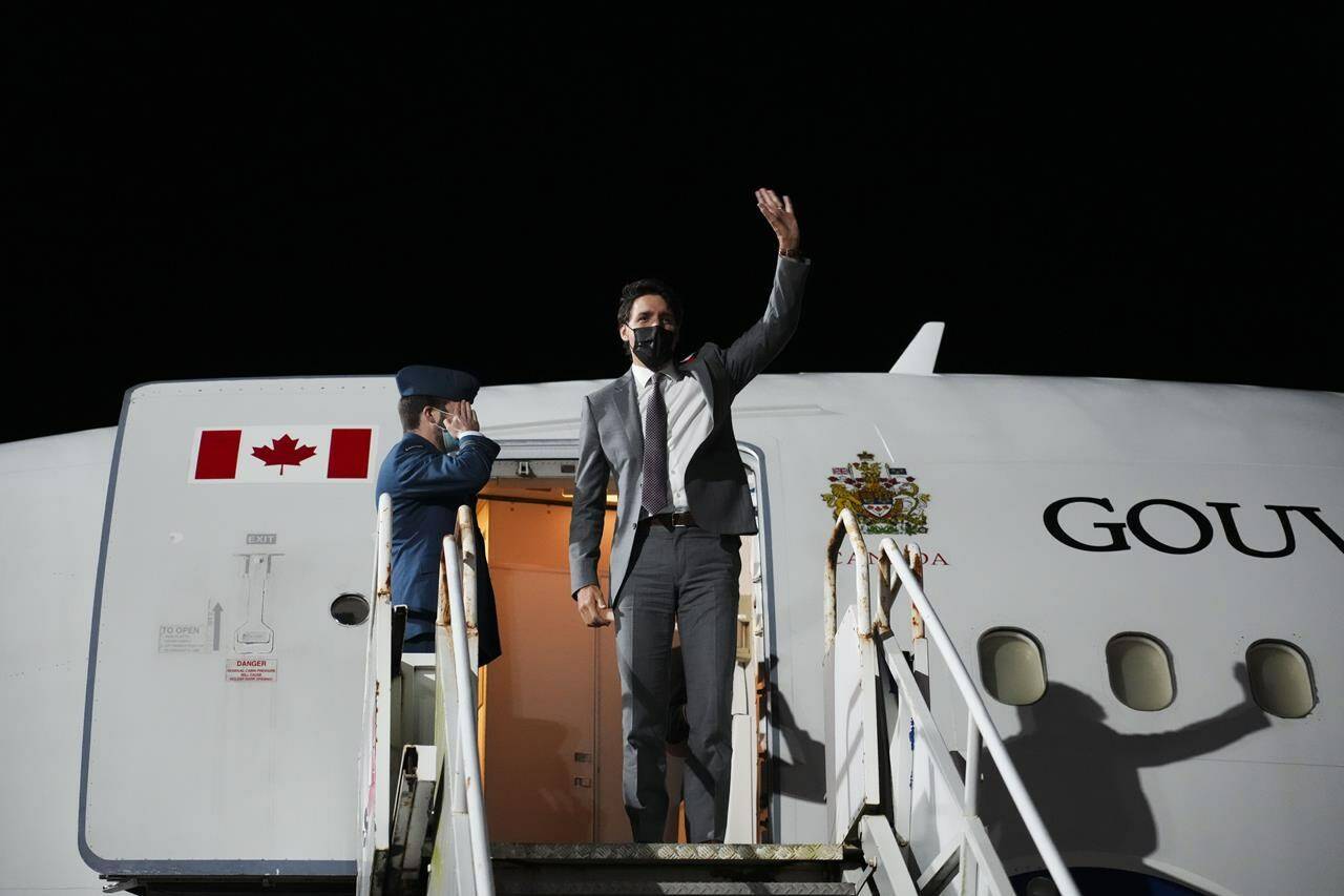 Prime Minister Justin Trudeau arrives in Edinburgh, Scotland, to attend COP26 on Monday, Nov. 1, 2021. It’s the first time the Prime Minister will be at a COP meeting since the Paris agreement was signed just weeks after he first became prime minister in 2015. THE CANADIAN PRESS/Sean Kilpatrick