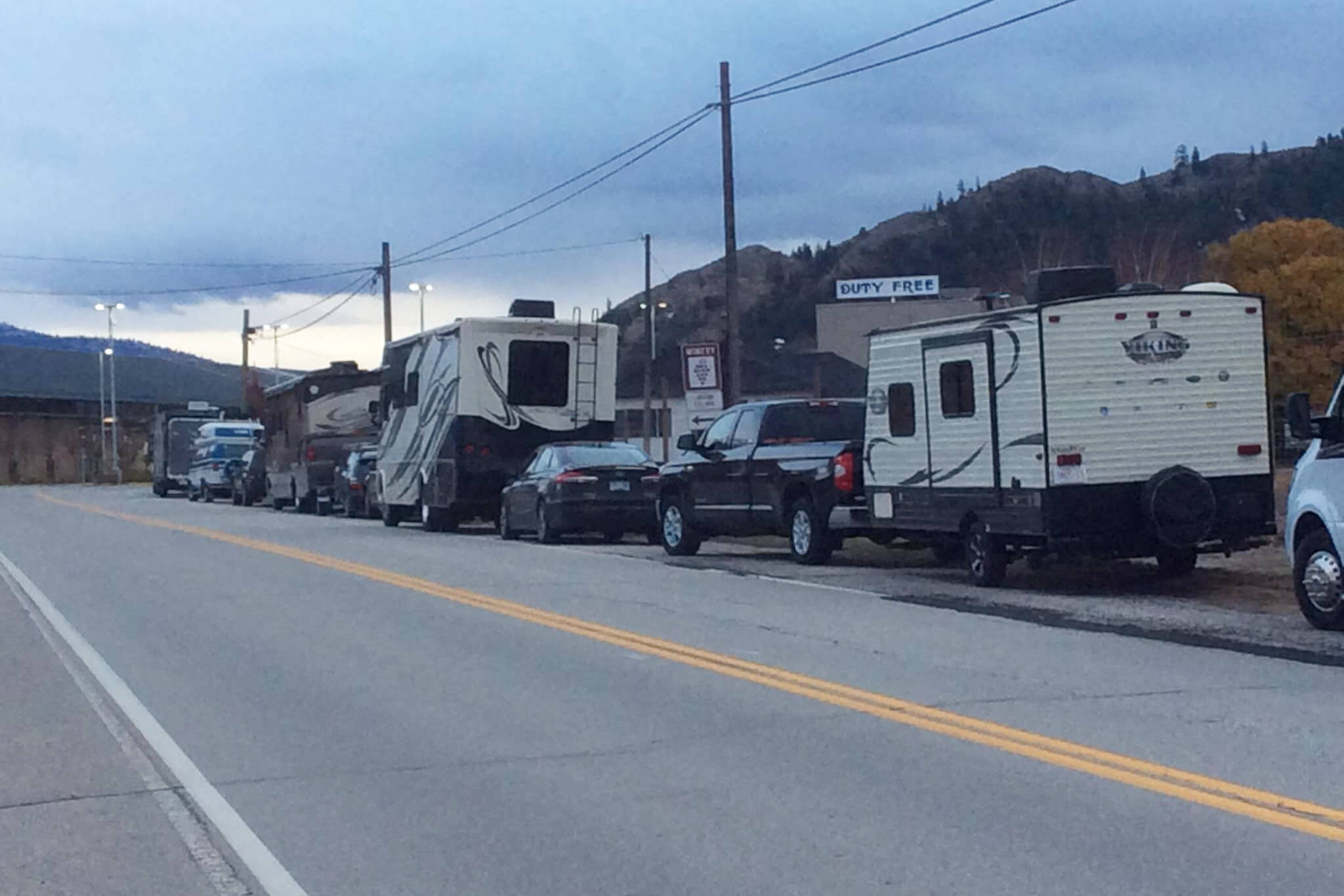 RVs and trailers were lined up as far as the eye could see on Sunday, Nov. 7 to get across the U.S. border in Osoyoos. (Rose-Anne Atkinson Facebook)