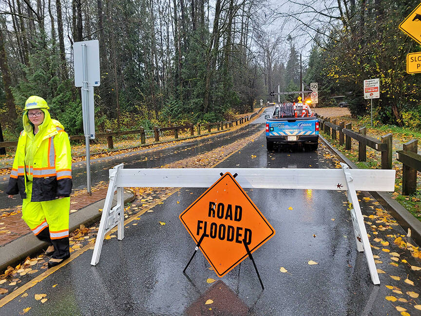 Flooding caused closure of 132nd Ave. (Neil Corbett/The News)