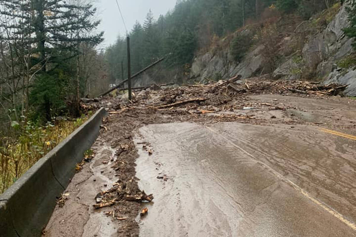 Around 100 cars are stuck between Hope and Agassiz on Hwy. 7 due to mudslide on both sides. (Lisa Craik/Special to The News)
