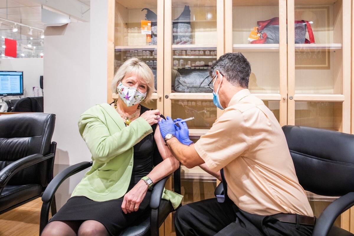 Provincial health officer Dr. Bonnie Henry receives seasonal influenza vaccination, Oct. 18, 2021. (B.C. government photo)