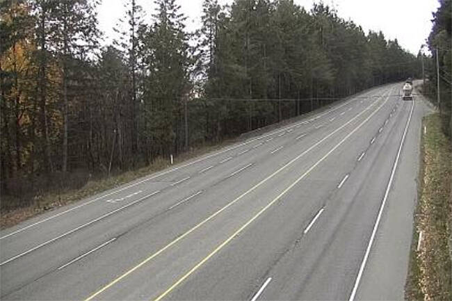 The southbound view from Drive BC’s Bamberton camera at 8:45 a.m. Thursday. (Drive BC Traffic Camera)