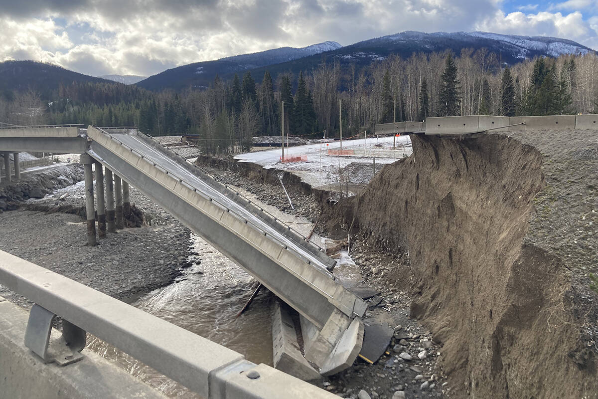 Coquihalla Highway collapse roughly halfway between Hope and Merrritt, Nov. 16, 2021. (BC government photo)