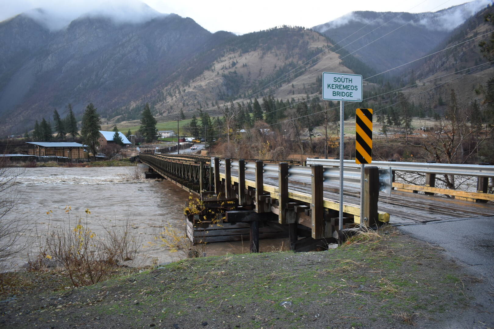 During the height of the rising waters on Nov. 15, the Similkameen River came close to touching the underside of Keremeos��� White Bridge. (Brennan Phillips - Keremeos Review)