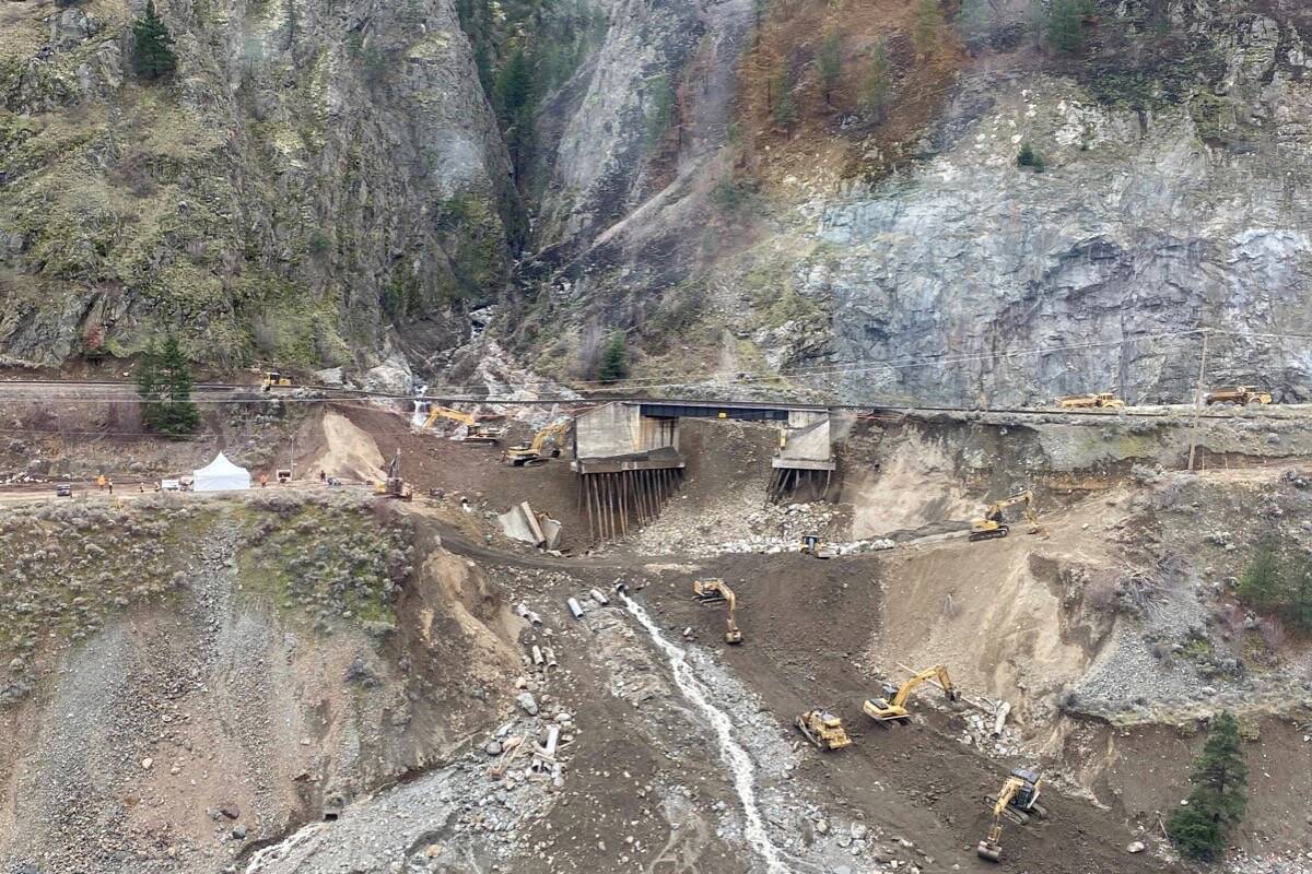 Reconstruction work at Tank Hill on Highway 1 in the Fraser Canyon, Nov. 22, 2021. (B.C. Ministry of Transportation photo)