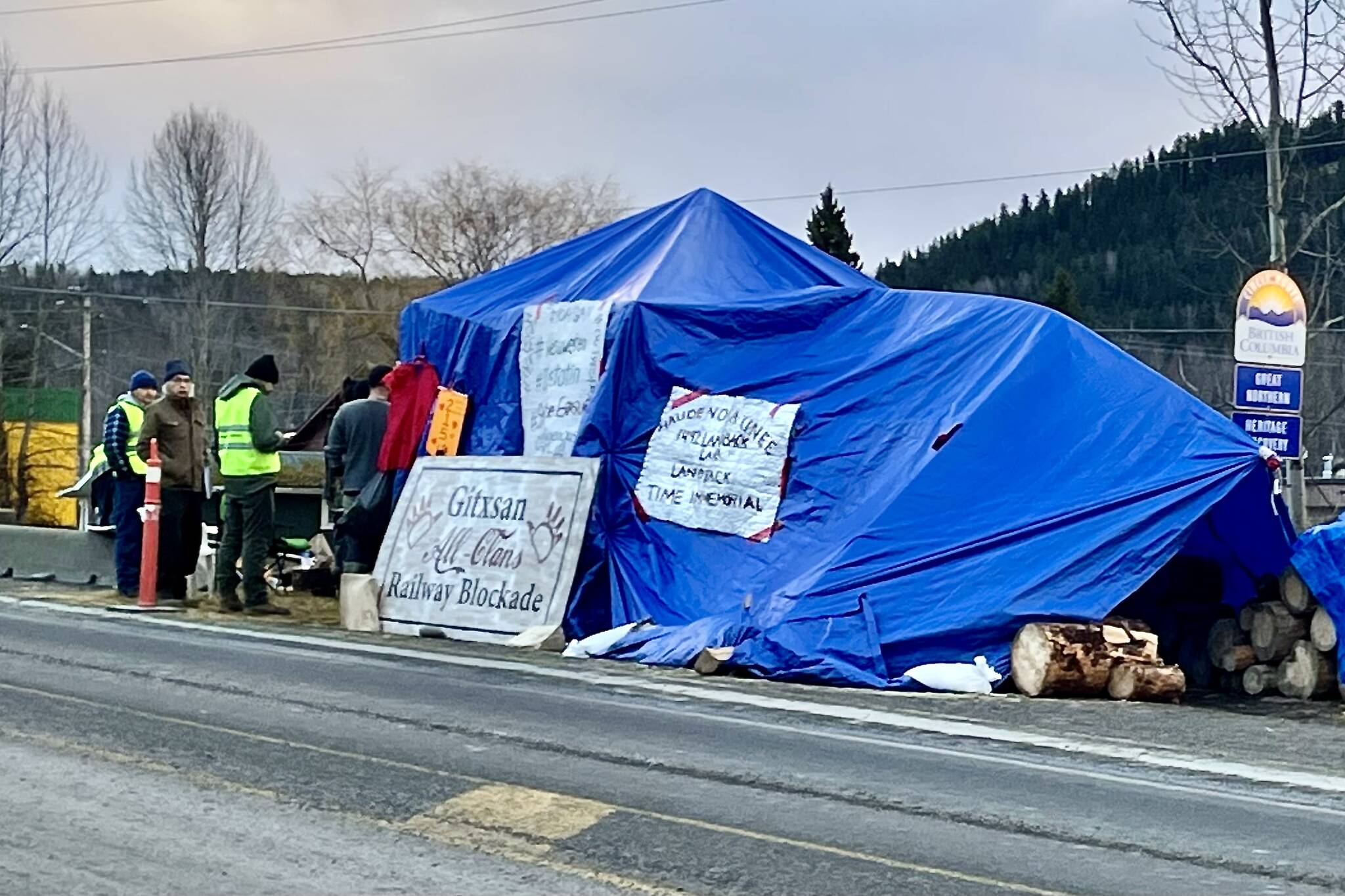 An encampment on Hwy 16 in New Hazelton near the CN Rail tracks was set up in solidarity with Coastal GasLink pipeline opponents following arrests made at the company’s worksite near Houston. Two men were arrested near the camp triggering a request by Stikine MLA Nathan Cullen to review police actions. (Deb Meissner photo)