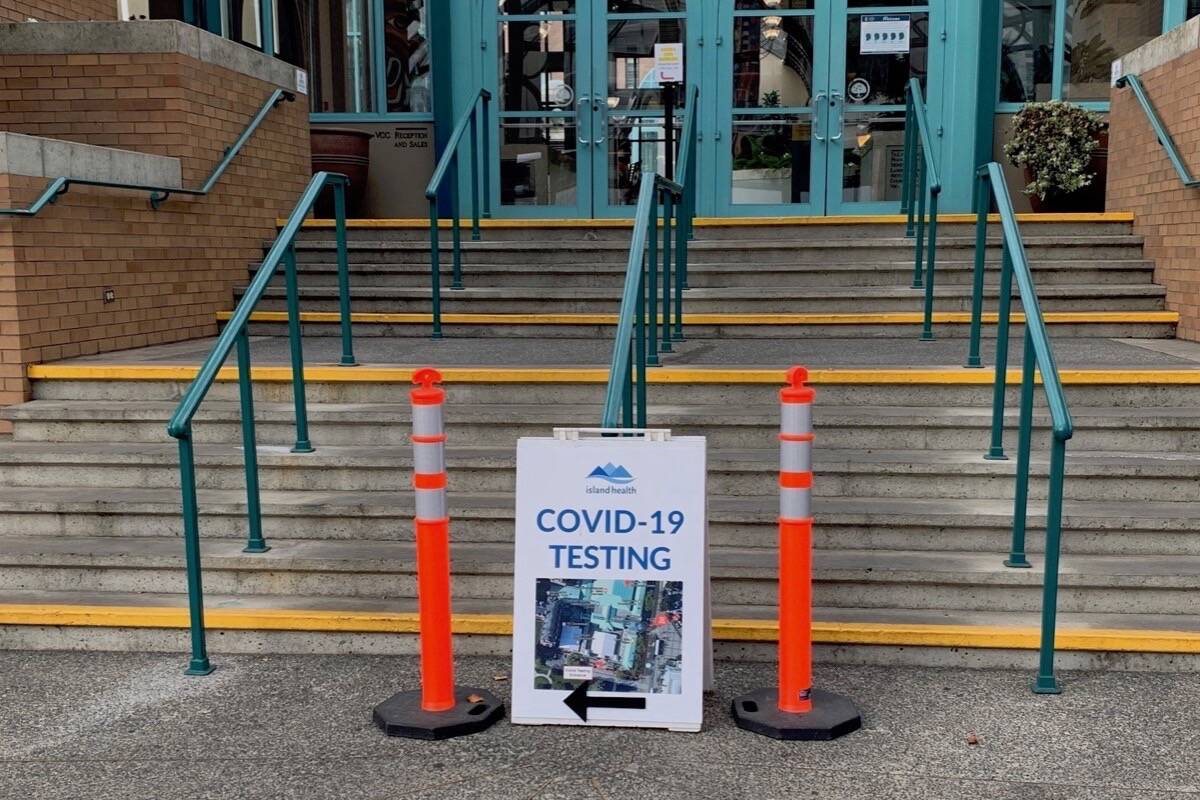 COVID-19 vaccination and testing site at Victoria Conference Centre. B.C. public health authorities are re-activating vaccine clinics at community centres in a push to get booster doses to reduce the effects of the Omicron variant wave. (Tom Fletcher/Black Press)