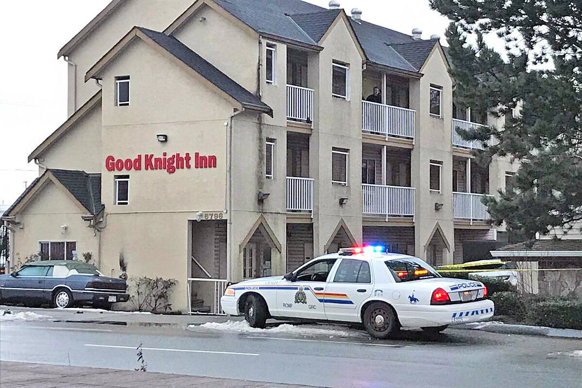 Police were at a Langley motel early Tuesday following a report of a shooting. One man suffered what were described as non-life-threatening injuries. (Matthew Claxton/Langley Advance Times)