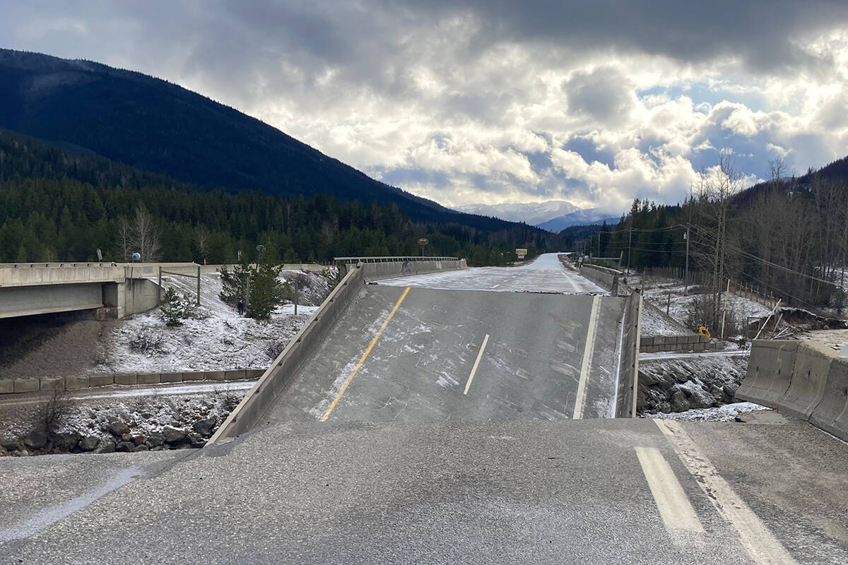 Photos from the transportation ministry show the Coquihalla collapse roughly halfway between Hope and Merritt. (BC Transportation)