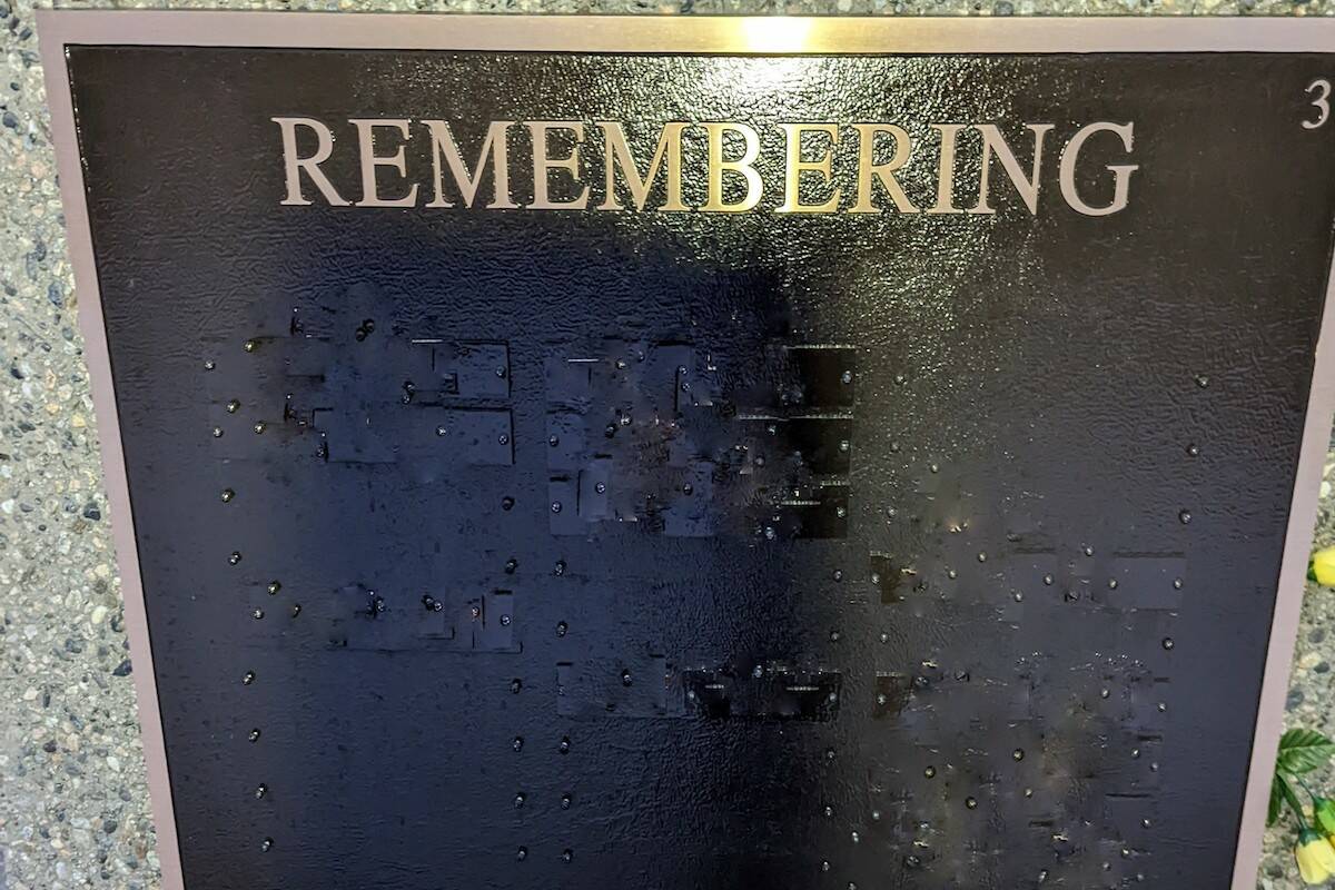 A large memorial board similar to the boards that were stolen. (RCMP)