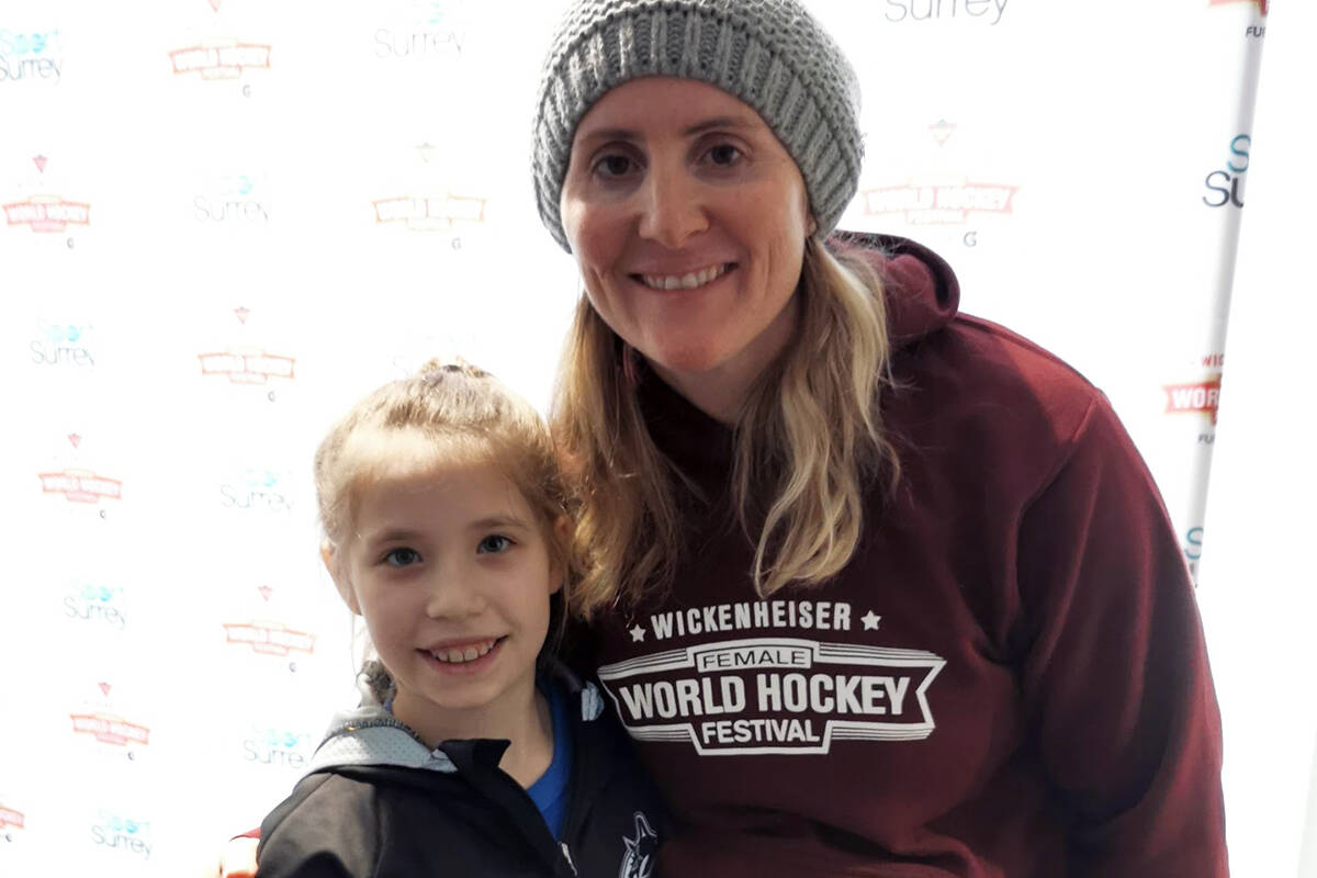 Hockey great Hayley Wickenheiser poses with a young fan, Crofton B.C.’s Savanah Sanchez. (Photo submitted, Chemainus Valley Courier)