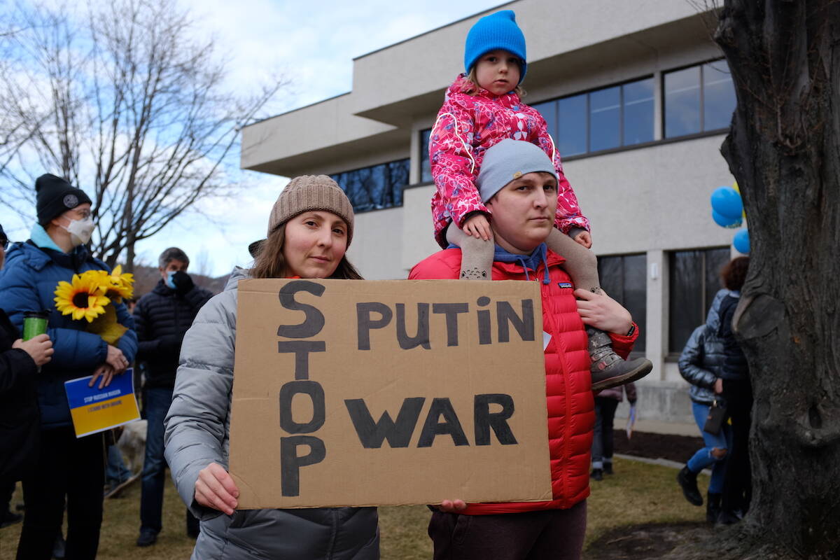 Russian-Canadians supporting their brothers and sisters in Ukraine (Jacqueline Gelineau - Capital News)