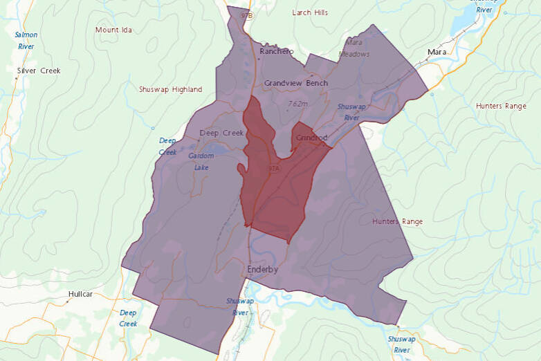 Avian flu infected zones are outlined in the centre area of Enderby and Grindrod in red while primary control zones are identified in purple. (CFIA map)