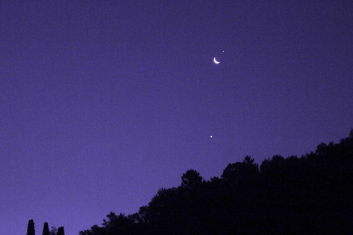 Venus and Jupiter appear close together in the sky during a conjunction. (Wikimedia Commons)
