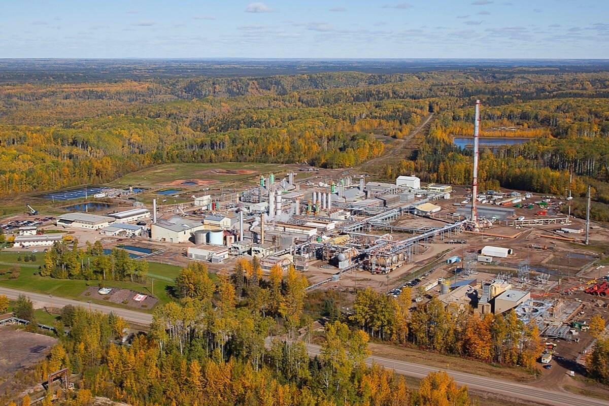 Spectra Energy natural gas processing plant near Fort Nelson B.C. (Spectra Energy photo)