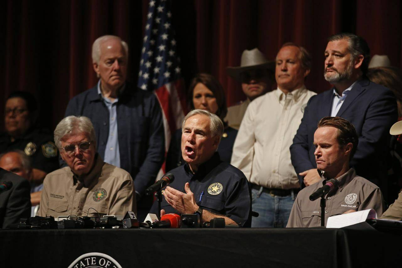 Texas Gov. Greg Abbott speaks during a news conference in Uvalde, Texas on May 25, 2022. THE CANADIAN PRESS/AP, Dario Lopez-Mills