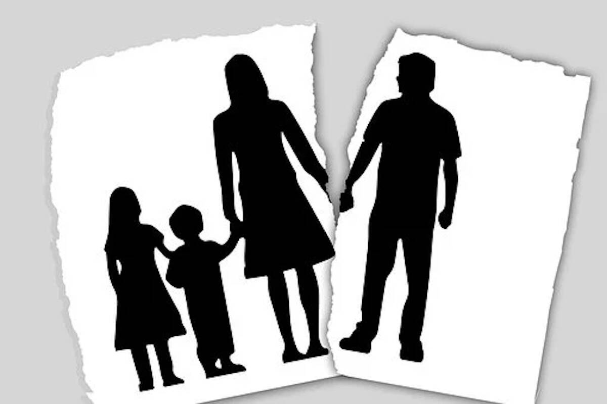 Family divorce silouette (pixabay photo).