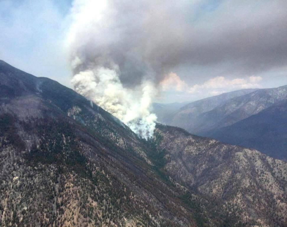 The BC Wildfire Service will organize ground crews and aerial support for the remaining Nohomin wildfire. (THE CANADIAN PRESS/HO-BC Wildfire Service)