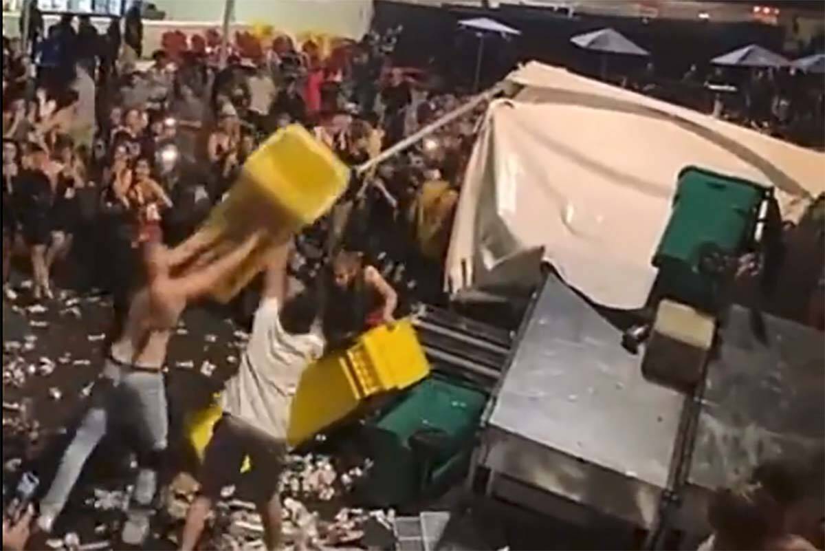 Attendees of the Breakout Festival in Vancouver Sunday (Sept. 18) were caught on video destroying venue structures, in apparent anger after the night’s headliner Lil Baby cancelled last minute. (Twitter screenshot/@mc1040597)