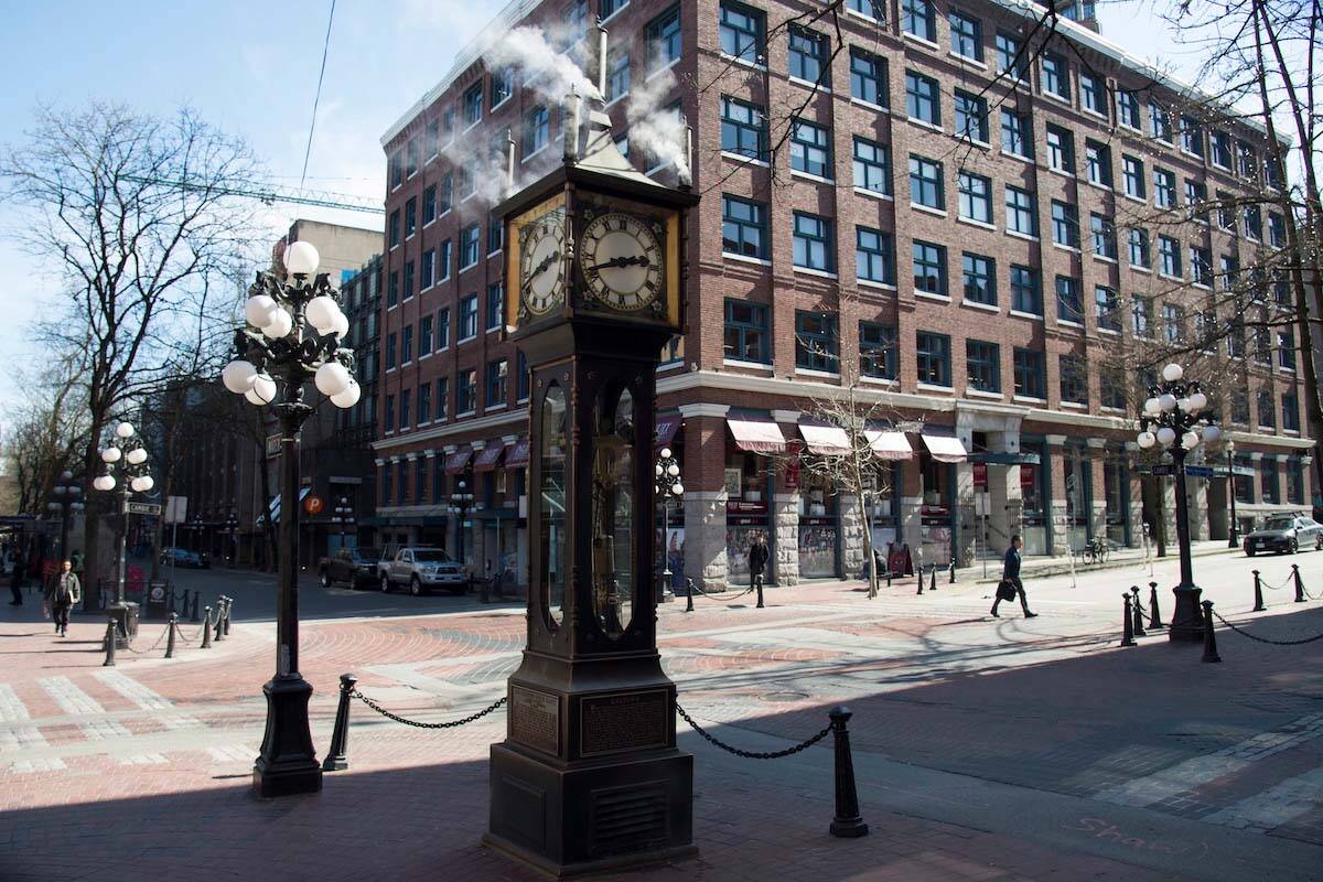 The steam clock in historic Gastown in downtown Vancouver is one of the landmarks of that city. (THE CANADIAN PRESS/Jonathan Hayward)
FILE- The steam clock is seen in a deserted historic Gastown in downtown Vancouver Tuesday, March 17, 2020. THE CANADIAN PRESS/Jonathan Hayward