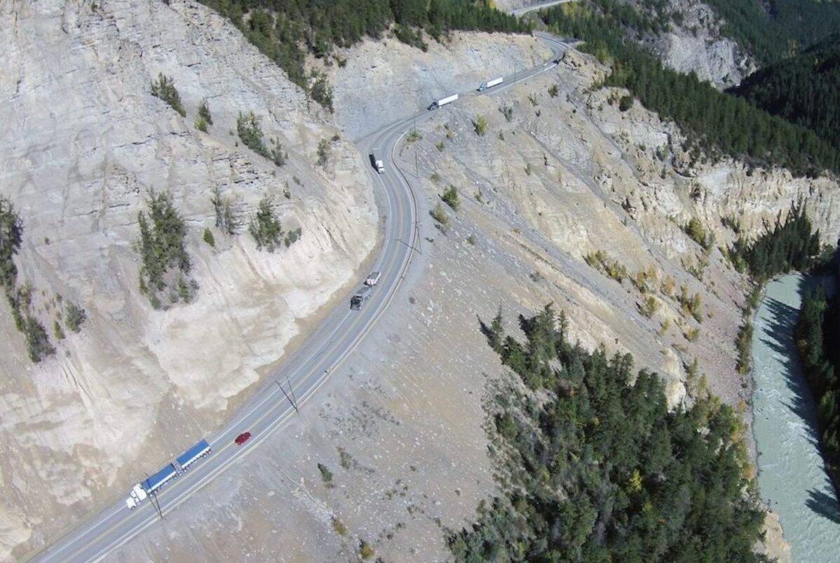 Phase 4 of the Kicking Horse Canyon Trans-Canada Highway project is expected to complete in early 2024 (MOTI)