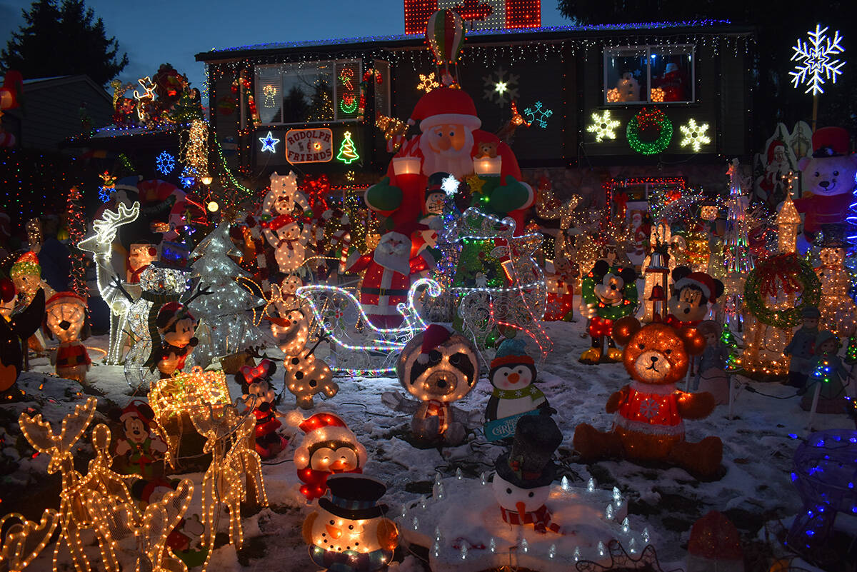 A BC Hydro survey shows more British Columbians are planning to go all out with their Christmas displays this year, but the majority of residents will stick with more minimalist decorations. (Black Press Media file photo)