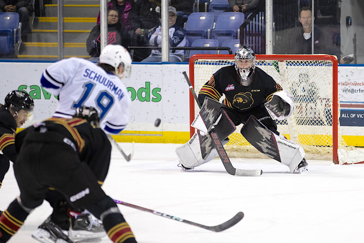 Jesper Vikman stopped 28 of 31 Royals shots to tie the game as Vancouver Giants went on to down Victoria Royals 4-3 in a shootout at Save-On-Foods Memorial Arena on Friday, Dec. 30. (Jay Wallace/Special to Langley Advance Times)