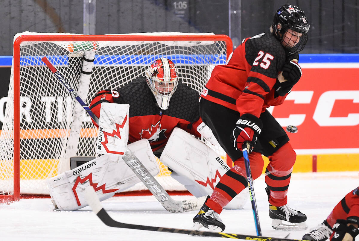 Gracie Graham (right) has two points in three games as Canada is undefeated at the U18 women’s world championships in Sweden. (@HockeyCanada/Twitter)