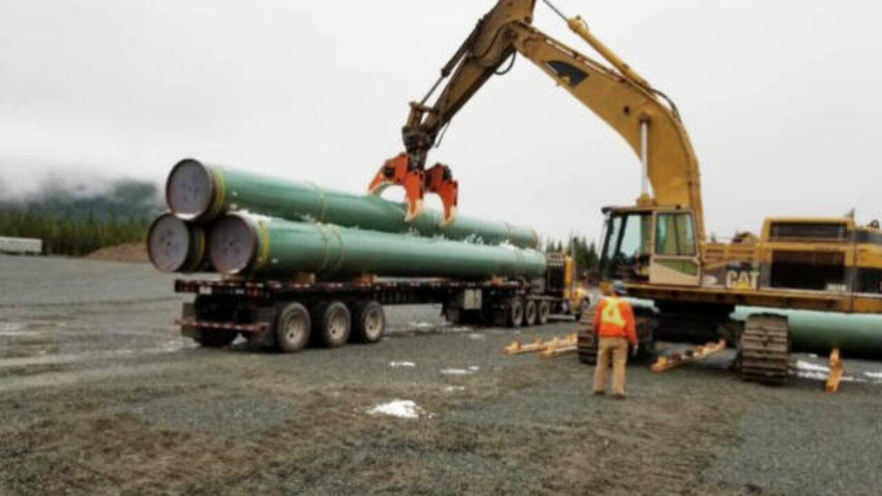Work continues along Coastal GasLink’s natural gas pipeline stretching from northeastern B.C. to the LNG Canada liquefied natural gas plant being built at Kitimat. (File photo)