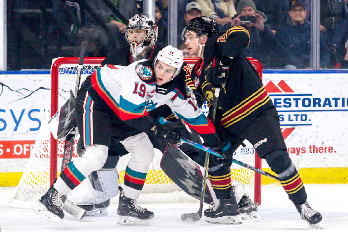 Kelowna Rockets outmaneuver the Vancouver Giants in a thrilling game, securing a 5-4 victory on Friday night. (Steve Dunsmoor)