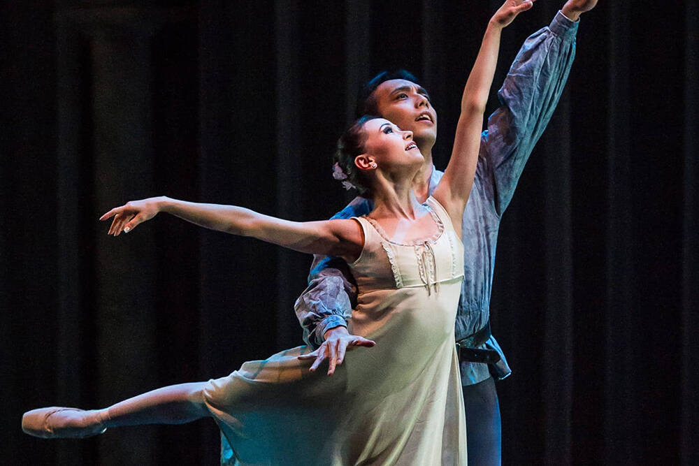 Saniya Abilmajineva and Hiroto Saito performed Romeo and Juliet at the Vernon Performing Arts Centre in 2022. Do you know the names of the two families in the Shakespeare story? (Ballet Jörgen photo)