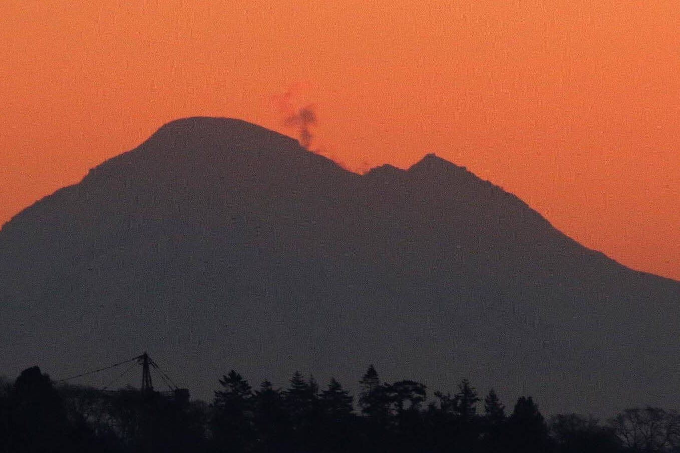 Mount Baker vents regularly with steam visible depending on weather. (Photo by Gary Woodburn)