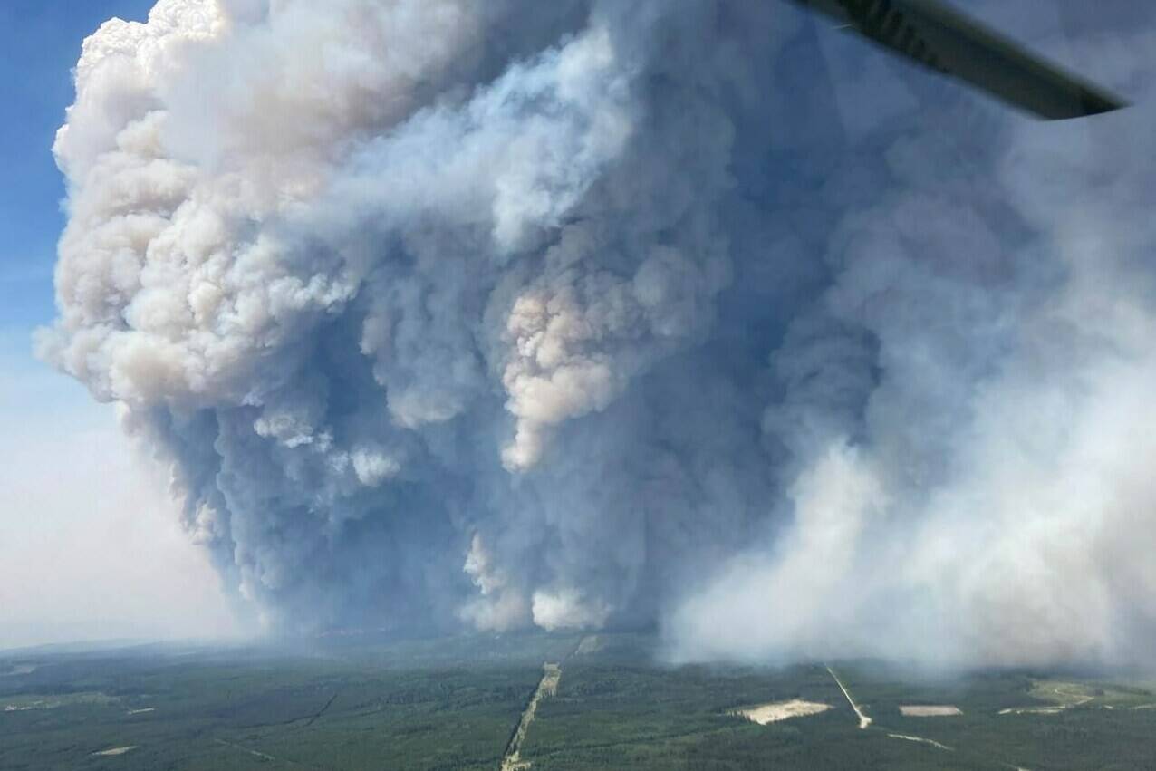 The Donnie Creek wildfire is shown in this handout photo provided by the BC Wildfire Service. THE CANADIAN PRESS/HO-BC Wildfire Service