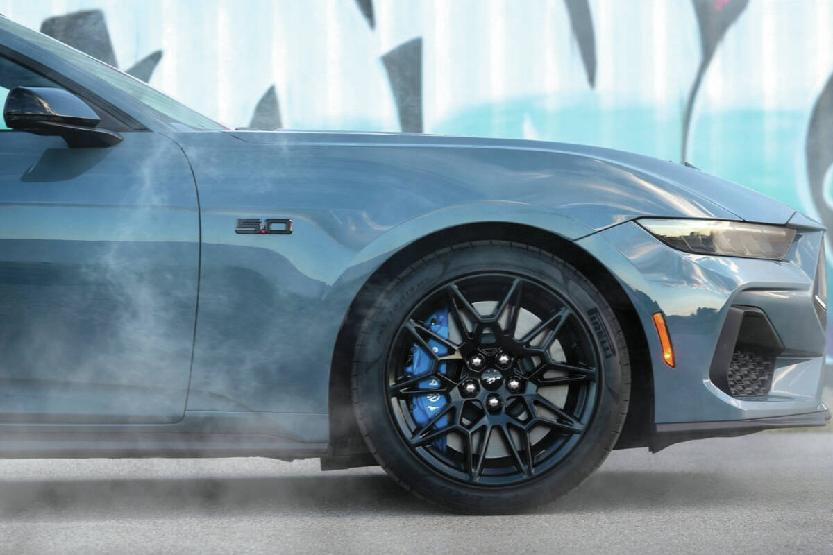 The new Dark Horse model — with a limited-slip differential, grippy summer tires and adaptive suspension, among other hardware — is for buyers who long for performance approaching that of the previous GT350. The Dark Horse will likely have better low-speed power. PHOTO: FORD