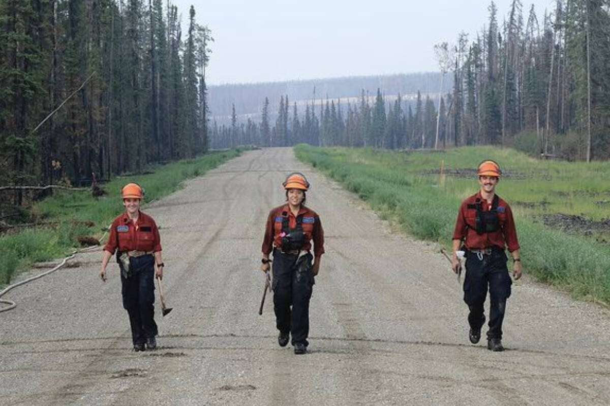 Devyn Gale, middle, was a third year firefighter with the BC Wildfire Service. (Instagram)