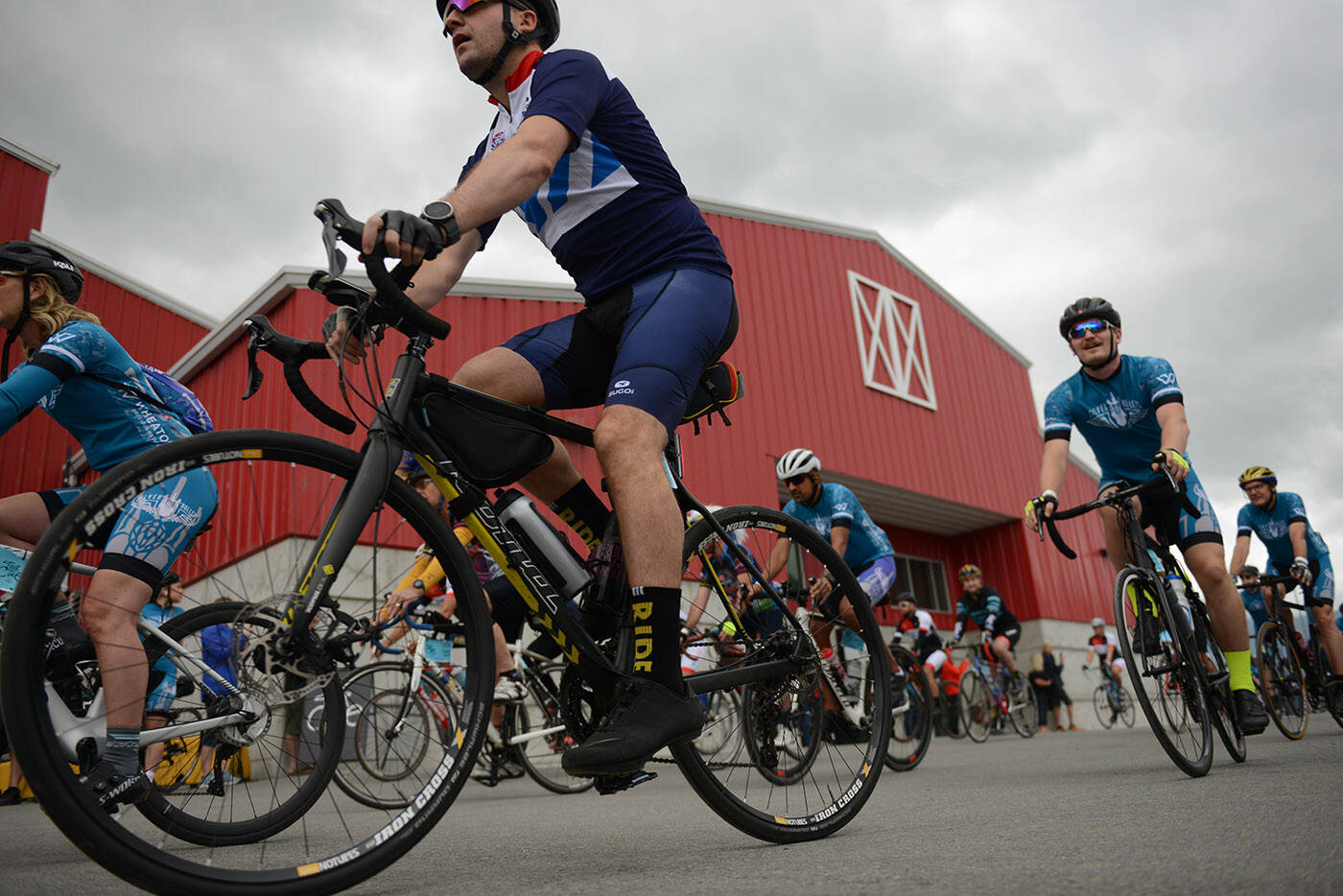 More than 1,100 cyclists leave Chilliwack Heritage Park for the annual Tour de Cure fundraiser for BC Cancer Foundation on Saturday, Aug. 27, 2022. (Jenna Hauck/ Chilliwack Progress file)