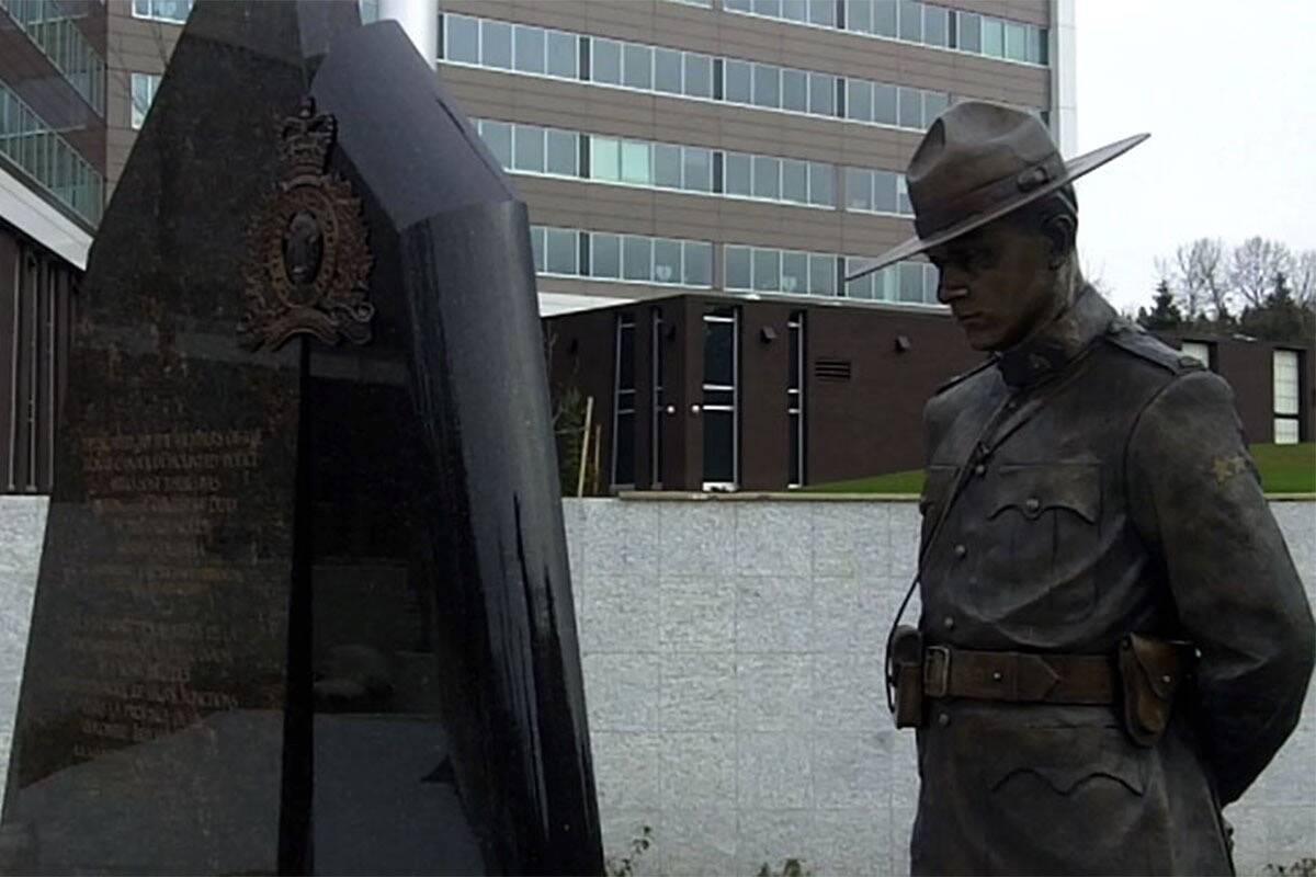 Statue of Mountie outside RCMP E division headquarters in Green Timbers, Surrey. (File photo: Tom Zytaruk)