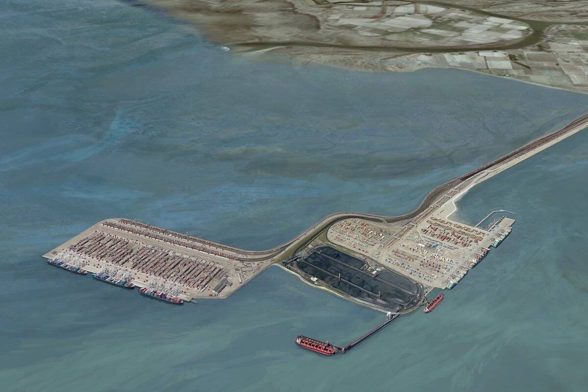 A rendering of the proposed Roberts Bank Terminal 2 project, located to the northwest of the existing container and coal terminals in Delta. (Port of Vancouver image)