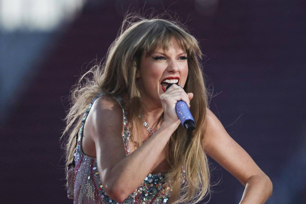 Taylor Swift performs at Levi's Stadium in Santa Clara, Calif. Friday, July 28, 2023. (THE CANADIAN PRESS/San Francisco Chronicle via AP/Jessica Christian)