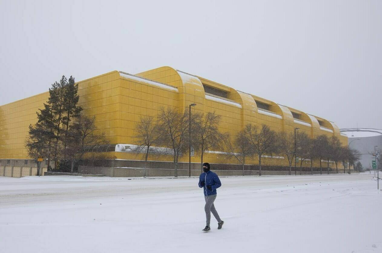 <div>The president of the University of Alberta says the school has replaced its sexual assault centre director over the centre’s endorsement of an open letter that questions the validity of sexual assault claims against Hamas during its deadly incursion into Israel last month. A jogger runs past the University of Alberta Butter Dome in Edmonton, Thursday, Dec. 17, 2020. THE CANADIAN PRESS/Jason Franson</div>