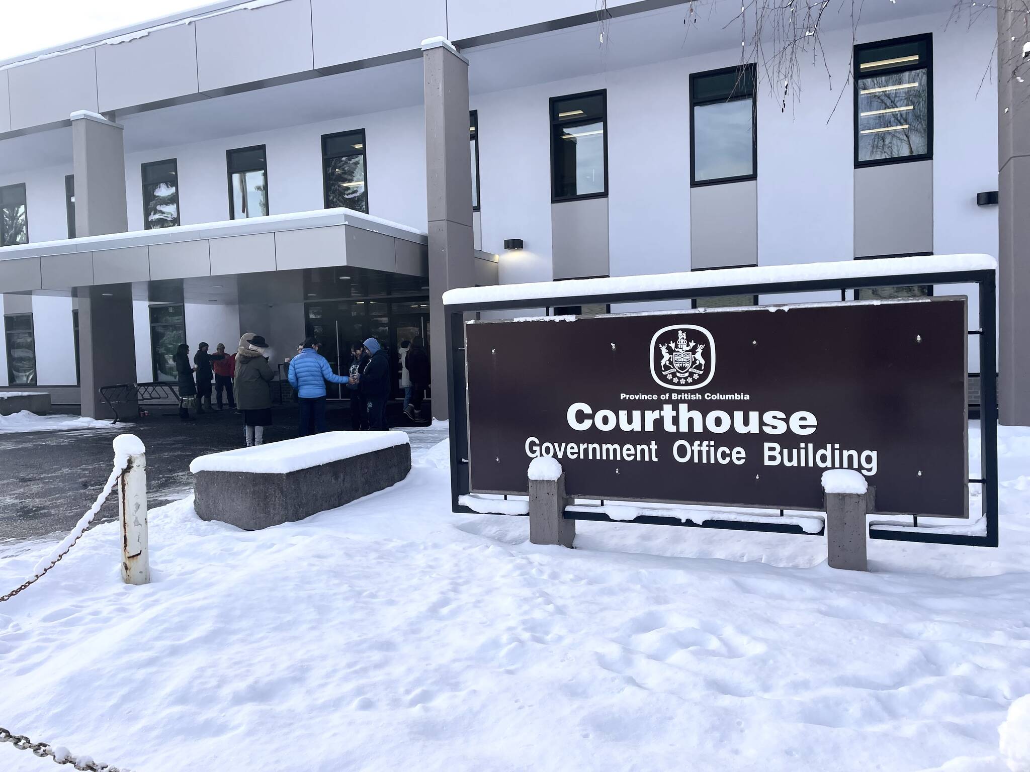 People gather outside the courthouse before the Supreme Court hearing against pipeline opponents Sleydo’ (Molly Wickham), Shaylynn Sampson, and Corey Jocko. (Morgan Powell/The Interior News)