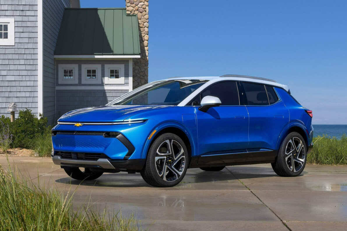 The Equinox EV is significantly longer than the gasoline model — by more than 18 centimetres — and the distance between the front and rear wheels is greater by about 23 centimetres. PHOTO: CHEVROLET