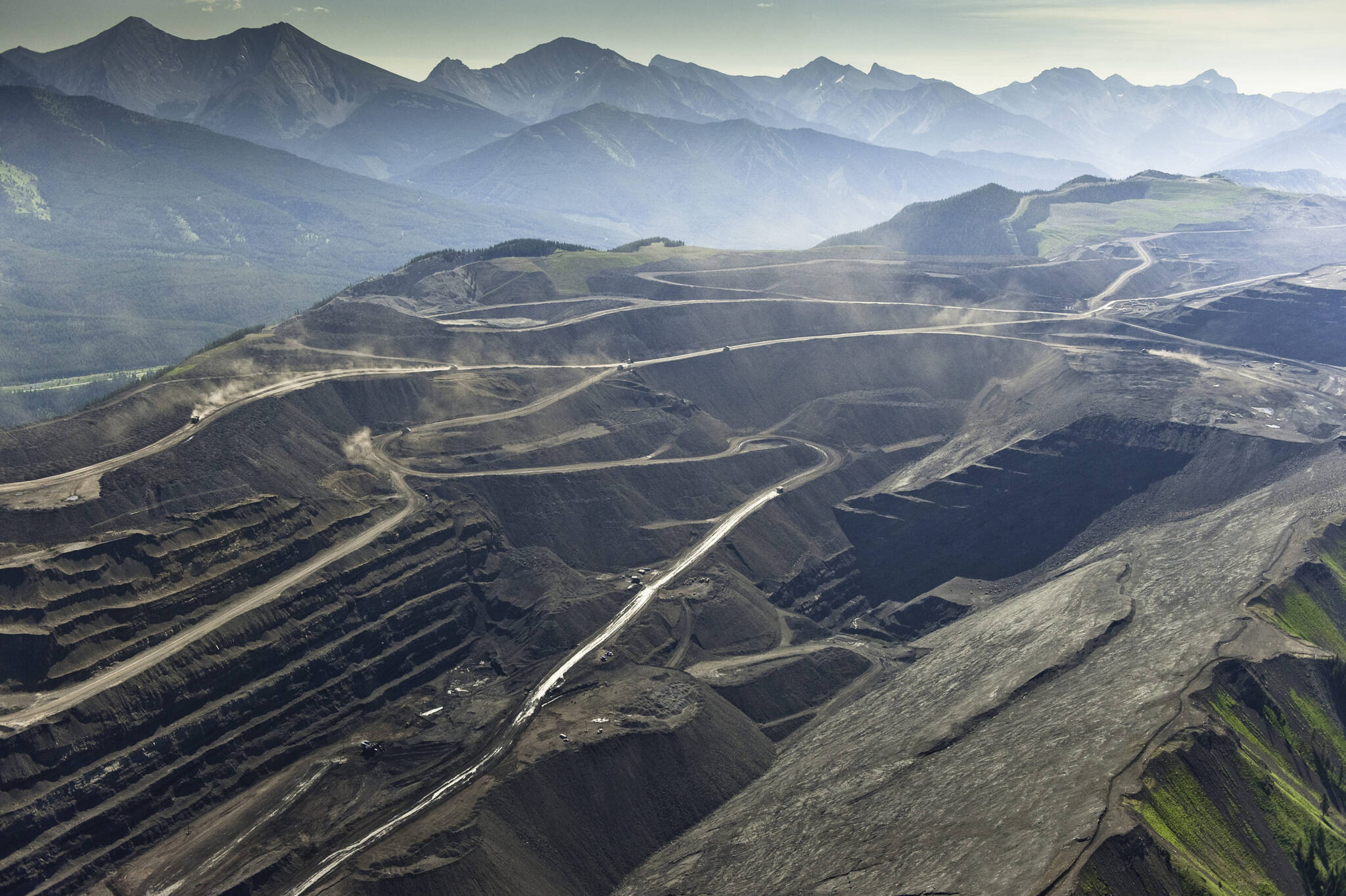 Fording Coal’s “Greenhills” mountaintop removal coal mine, near Elkford, Elk Valley, B.C. beside the Flathead Valley. Garth Lenz photo.