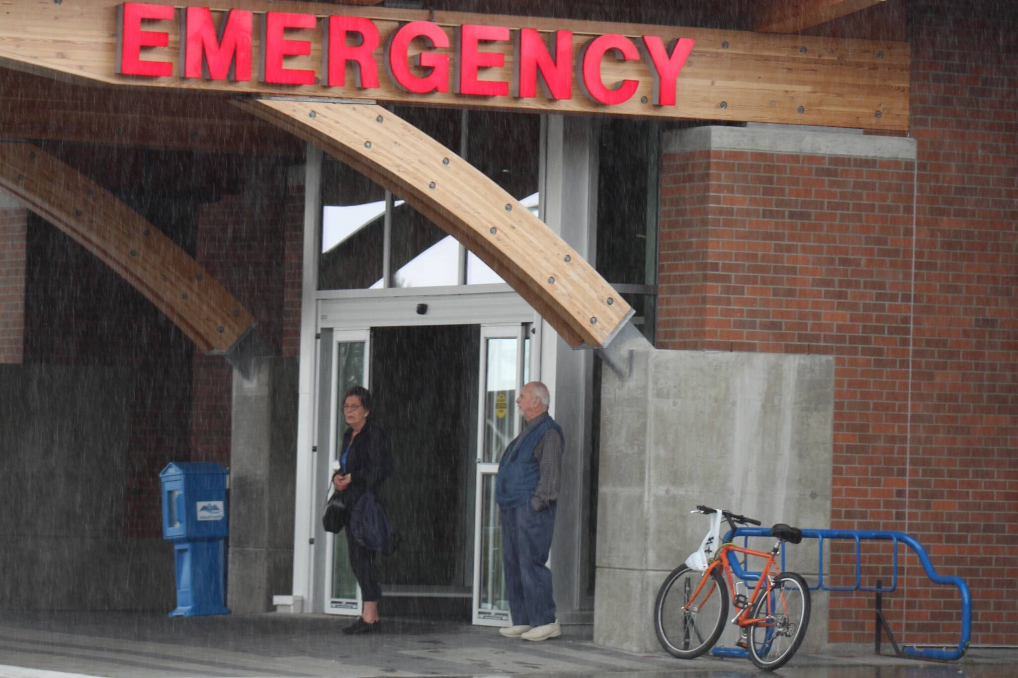 Visitors outside the entrance of Nanaimo District Regional Hospital in the spring of 2016. John McKinley file photo