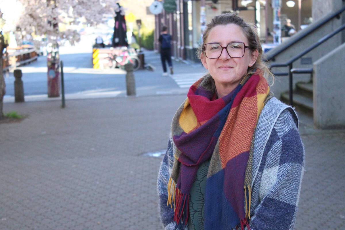 Mary Thompson and her daughters were evicted from her Fernwood apartment. The landlord had said her mother was moving in, but Thompson says the apartment is now being rented out for more than double what she paid. (Mark Page/News Staff)