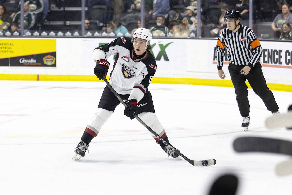 2 goals from Cameron Schmidt and 38 saves from Brett Mirwald led the Vancouver Giants to a 6-4 game one road win over the Everett Silvertips on Friday night to kick off the best-of-seven series. (Evan Morud/Special to Langley Advance Times)